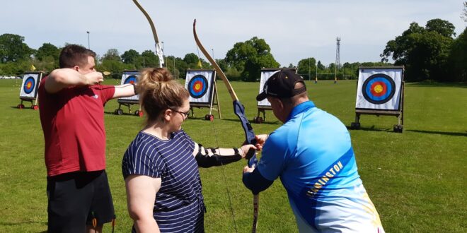 ثبت نام در کلاس تیر و کمان